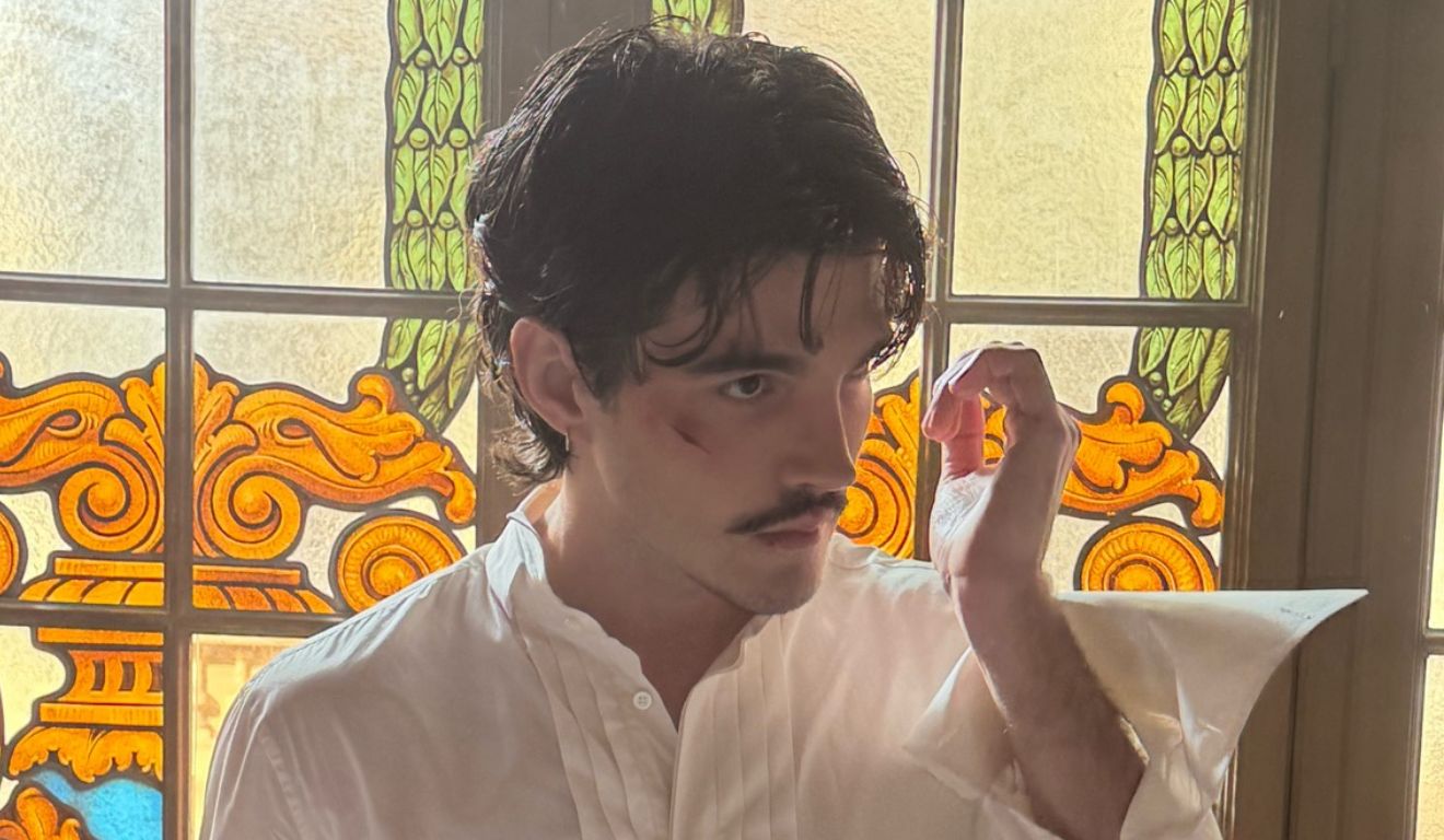 Jão atende fãs e grava clipe de 